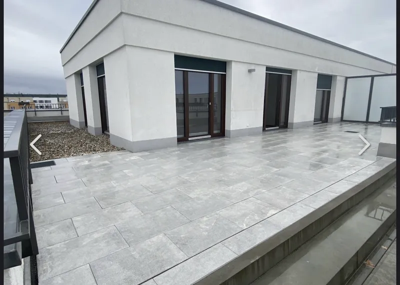 Modern wohnen in Adlershof: Helle 2-Zimmer-Dachgeschosswohnung mit Balkon — photo 1